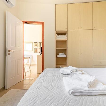 Cozy Apartment In The Heart Of City Center Iraklio Exterior foto